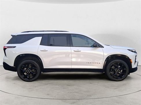 New 2026 Chevrolet Traverse RS image 6