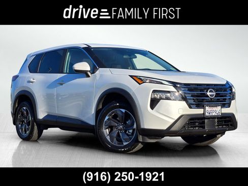 Used 2026 Nissan Rogue SV FWD image 1