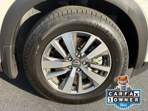 Used 2023 Nissan Pathfinder SL w/ Lighting Package (N92) image 26