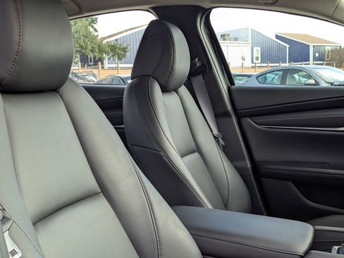 Used 2025 MAZDA MAZDA3 s image 30