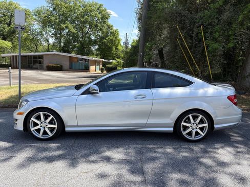 Used 2015 Mercedes-Benz C 250 Coupe image 8