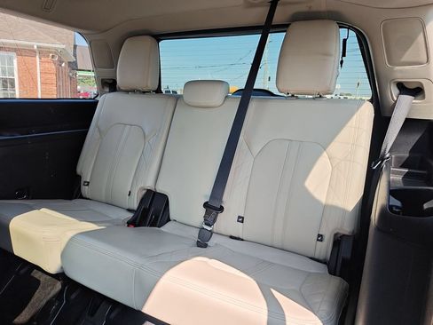 Used 2019 Ford Expedition Platinum AWD/4WD image 25