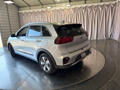 Used 2021 Kia Niro LX FWD image 6