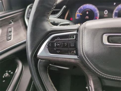 Used 2022 Jeep Grand Cherokee Overland w/ Adv Protech Group III image 25