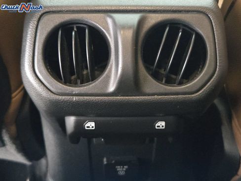 Used 2023 Jeep Gladiator Rubicon w/ LED Lighting Group AWD/4WD image 12