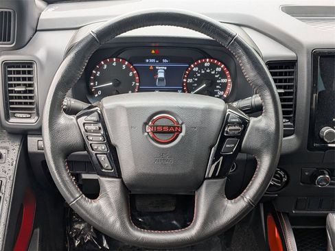 Used 2024 Nissan Frontier PRO-4X image 22
