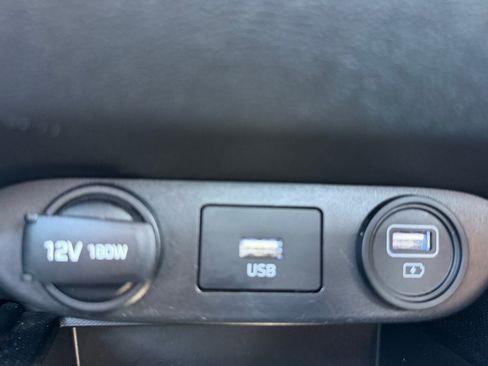 Used 2021 Hyundai Elantra SE image 31