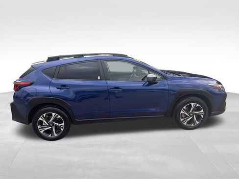 Used 2025 Subaru Crosstrek 2.5i Premium AWD/4WD image 6