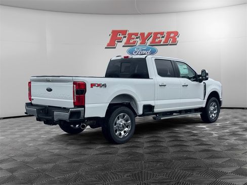 Certified 2025 Ford F250 Lariat w/ Chrome Package image 5