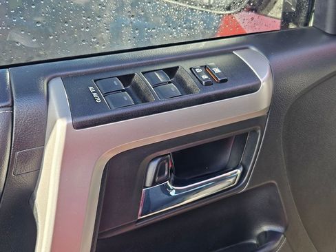 Used 2022 Toyota 4Runner SR5 image 11