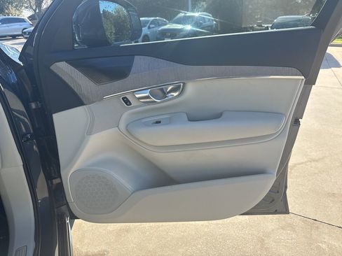 Certified 2023 Volvo XC90 B6 Plus w/ Protection Package Premier image 10