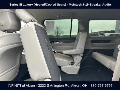 Used 2023 Jeep Wagoneer Series III w/ Preferred Equipment Group AWD/4WD image 37