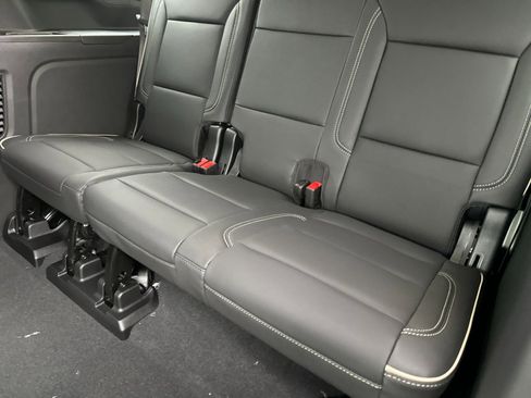 New 2026 GMC Yukon XL Elevation w/ Elevation Premium Package AWD/4WD image 15