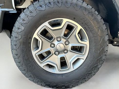 Used 2015 Jeep Wrangler Rubicon w/ Dual Top Group image 31