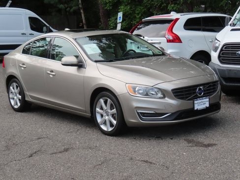 Used 2016 Volvo S60 T5 Premier w/ Climate Package AWD/4WD image 21