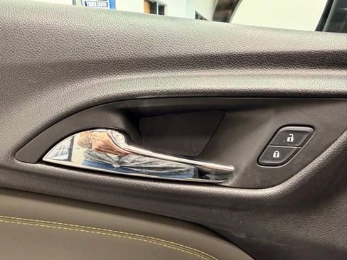Used 2025 Chevrolet Trax ACTIV w/ Driver Confidence Package FWD image 22