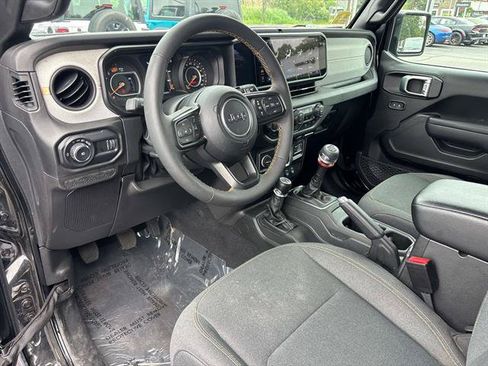 Used 2024 Jeep Wrangler Sport AWD/4WD image 11