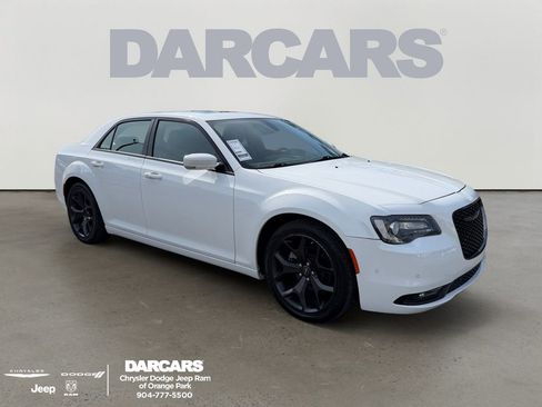 Used 2022 Chrysler 300 S RWD image 1