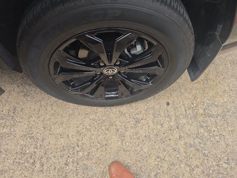 Used 2024 Toyota RAV4 XSE w/ Advanced Technology Package AWD/4WD image 14