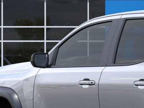 New 2026 Chevrolet Colorado ZR2 AWD/4WD image 12