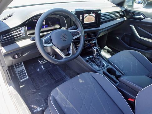 Used 2026 Volkswagen Jetta Sport FWD image 11