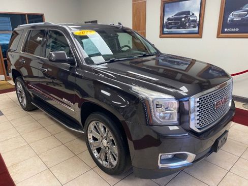 Used 2017 GMC Yukon Denali w/ Open Road Package AWD/4WD image 5