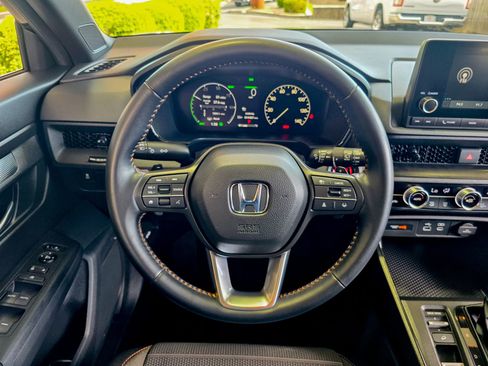 Used 2025 Honda CR-V Sport image 23