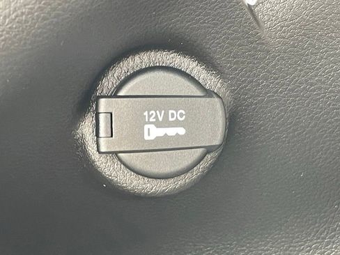 Used 2024 Jeep Compass Limited image 18