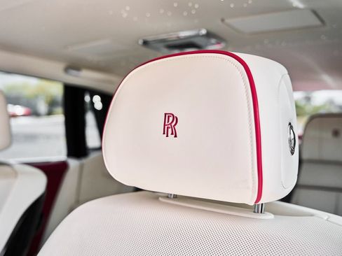 Used 2023 Rolls-Royce Phantom Sedan RWD image 62