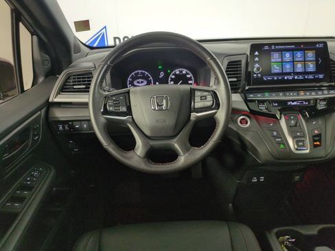 Used 2025 Honda Odyssey Sport-L image 14