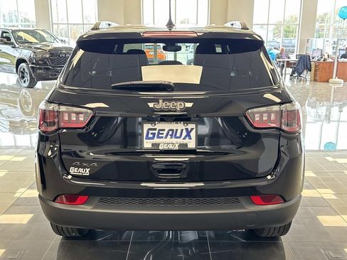 New 2026 Jeep Compass Latitude image 11