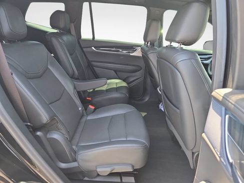 Used 2020 Cadillac XT6 Premium Luxury AWD/4WD image 38