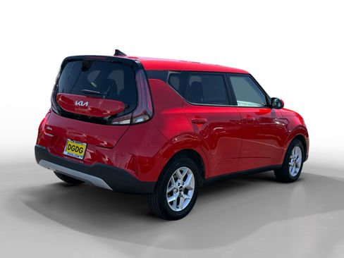 Used 2024 Kia Soul LX w/ Option Group 015 FWD image 5