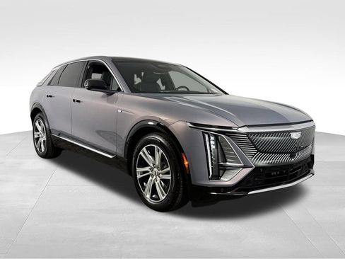Used 2024 Cadillac Lyriq Tech RWD image 4