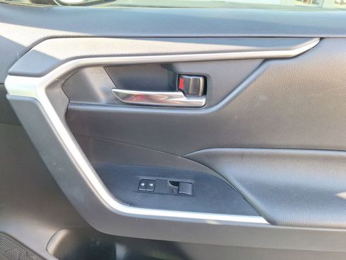 Used 2020 Toyota RAV4 XLE image 36