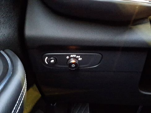 Certified 2023 Buick Envision Essence w/ Sport Touring Package image 23