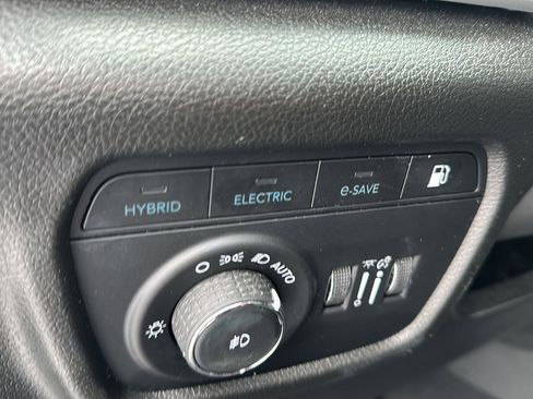 Used 2023 Jeep Grand Cherokee 30th Anniversary AWD/4WD image 12