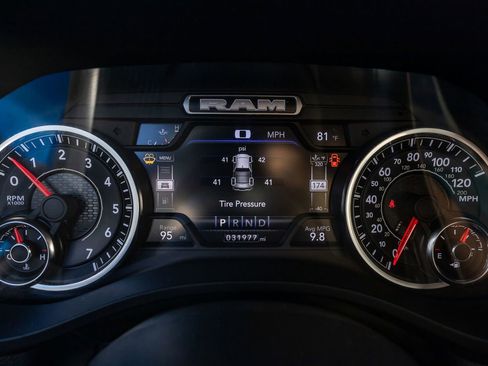 Used 2023 RAM 1500 Big Horn AWD/4WD image 20