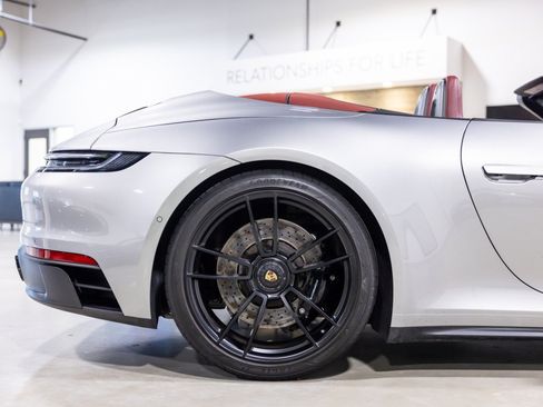 Used 2022 Porsche 911 Cabriolet image 23