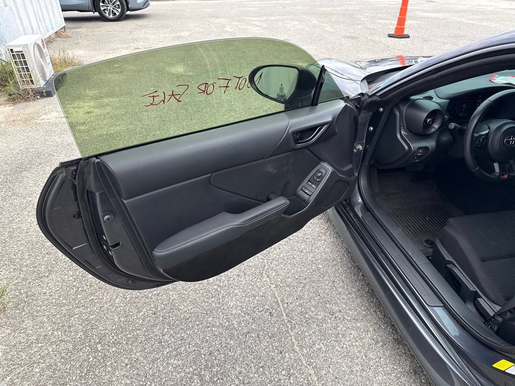 Used 2023 Toyota GR86 RWD image 11