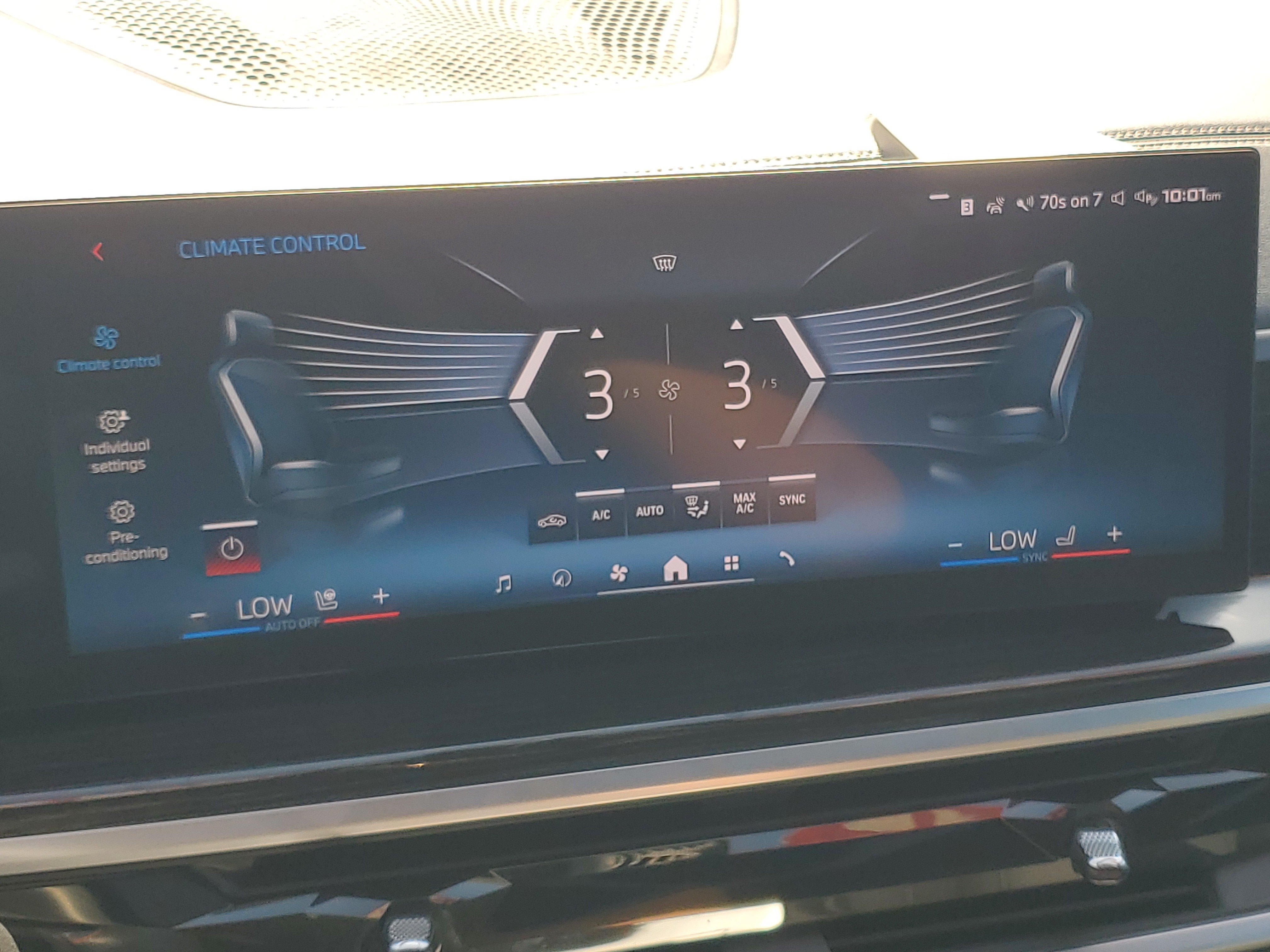 Used 2025 BMW X7 M60i AWD/4WD image 25