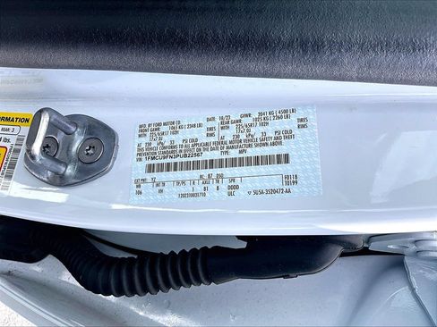 Used 2023 Ford Escape AWD image 32