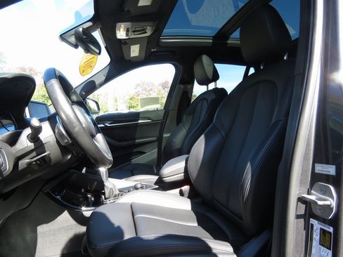 Used 2018 BMW X1 xDrive28i image 11