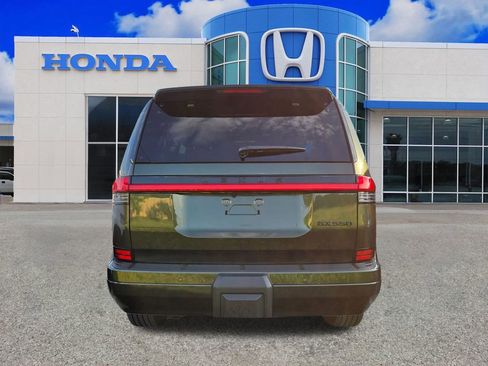 Used 2025 Lexus GX 550 w/ Accessory Package (2T) AWD/4WD image 3