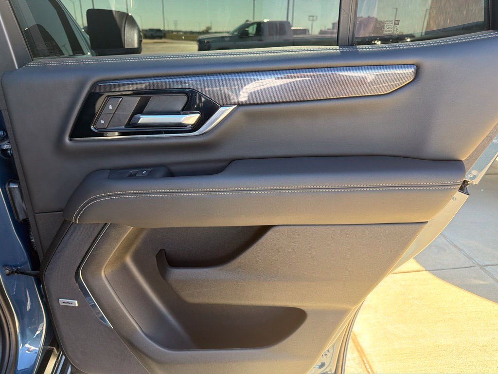 Used 2026 GMC Yukon Elevation AWD/4WD image 30