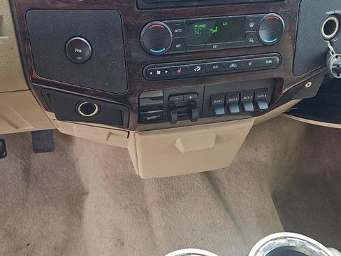 Used 2008 Ford F350 Lariat RWD image 8