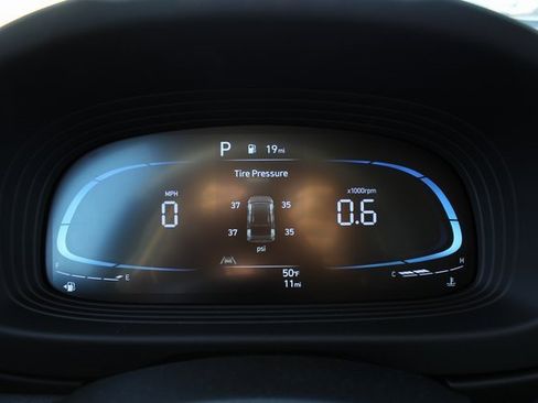 New 2025 Hyundai Venue SEL image 22