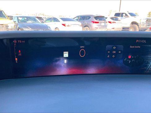 Used 2024 Lincoln Nautilus Reserve w/ Equipment Group 202A image 13