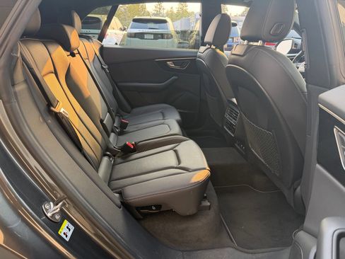 Used 2020 Audi Q8 Prestige w/ Prestige Package AWD/4WD image 21