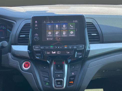 Used 2018 Honda Odyssey EX image 13